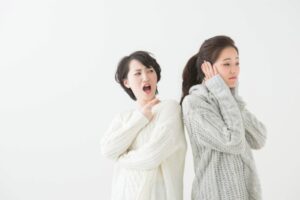 優位に立とうとする態度