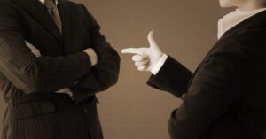 相手相手を 遠ざける